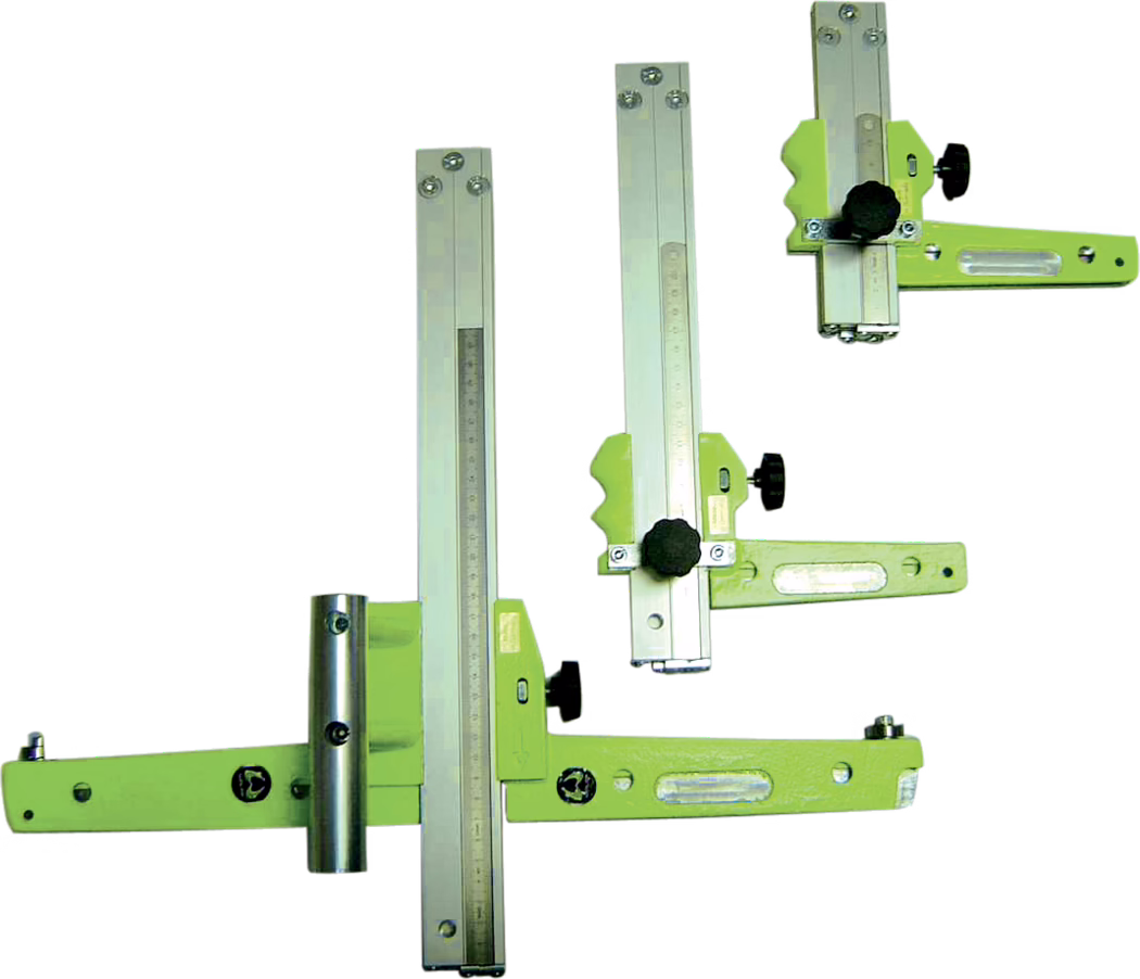 WOLFF_Dummy_13350_13351_13352_strip cutters_2025-08 Detailed product photo of an adjustable metal fence/stop assembly shown three times on a white background. The device consists of an anodized aluminum vertical guide rail with an engraved metric ruler, a green-painted steel horizontal arm with several mounting holes and a built-in spirit level, a black plastic clamping knob for locking the sliding carriage, and a short cylindrical stainless-steel sleeve or hinge used for mounting. The sliding carriage runs on the vertical rail and is secured by the knurled plastic knob; the green arm extends perpendicular to the rail to act as a stop or guide. Multiple screws and rivets are visible, along with machined slots and alignment features for fine positional adjustment. The image captures three examples of the same assembly arranged at different positions and orientations to show the rail, carriage, knob, and arm details clearly. The overall appearance suggests a sturdy workshop accessory intended for precise positioning or repeatable stops on woodworking or metalworking jigs and fences.